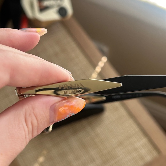 Prada Metal Oval sunglasses - PR 65ZS - Picture 6 of 8